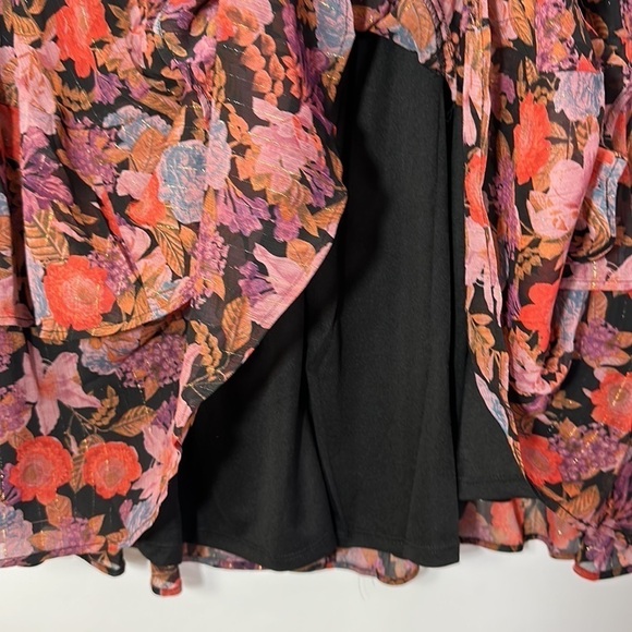 Torrid 3 MINI CRINKLE LUREX TIERED SKIRT - Picture 8 of 11